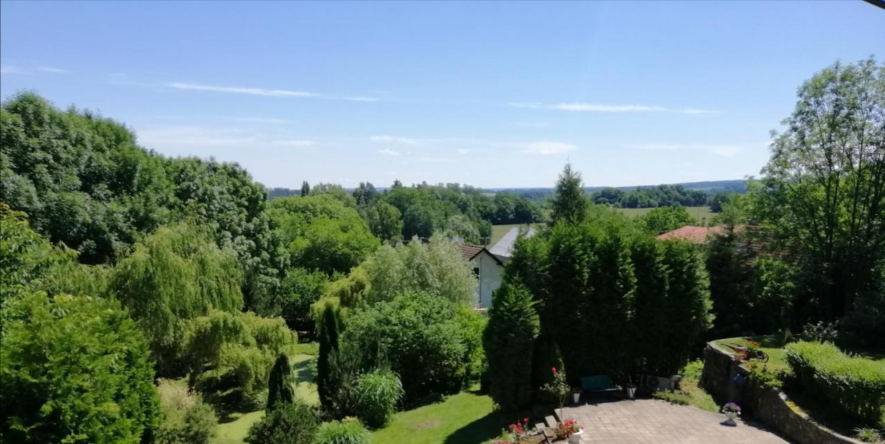 Apartmán Fara Vcelakov Exteriér fotografie