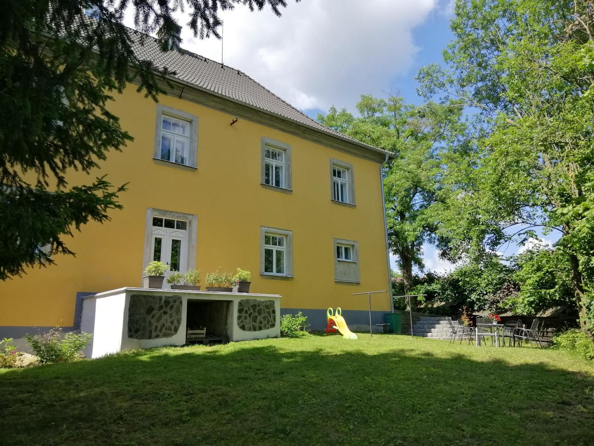 Apartmán Fara Vcelakov Exteriér fotografie